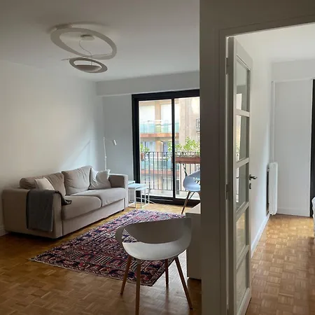 דירה Typical French Appt For 4 Near Eiffel Tower