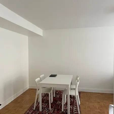 Typical French Appt For 4 Near Eiffel Tower *
