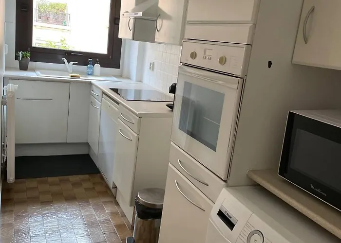Typical French Appt For 4 Near Eiffel Tower Paryż