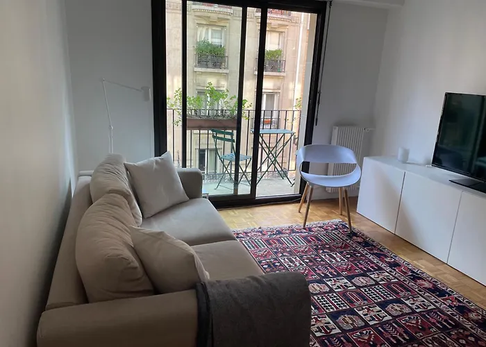 Typical French Appt For 4 Near Eiffel Tower Apartament *