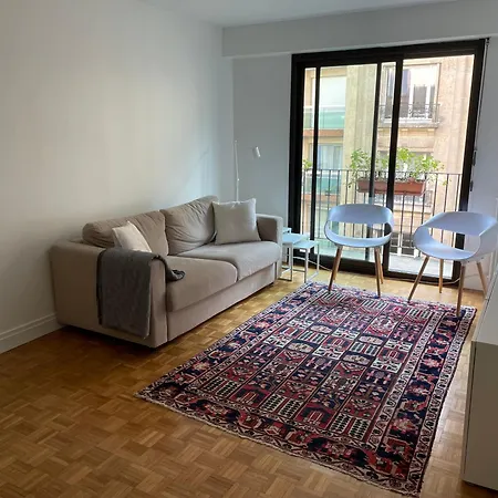 Typical French Appt For 4 Near Eiffel Tower 아파트