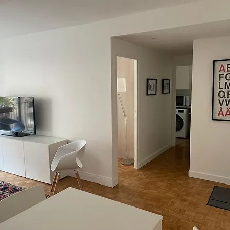 Typical French Appt For 4 Near Eiffel Tower 아파트